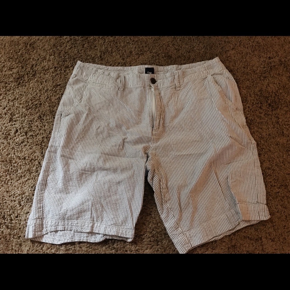 men’s striped shorts